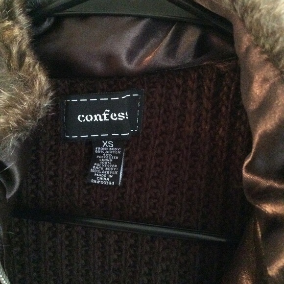 Confess Sweater Vest with Faux Fur - Picture 2 of 3